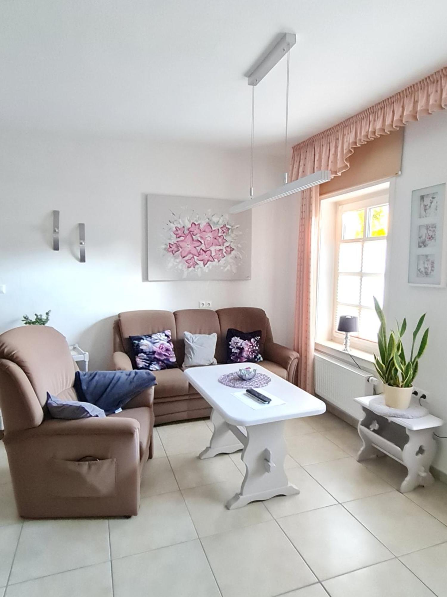 Ferienwohnung Am Huenenweg Berge  ภายนอก รูปภาพ